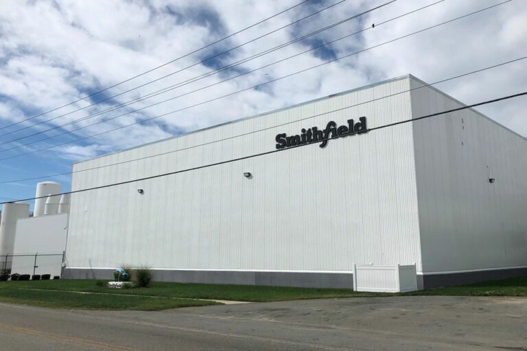 Smithfield Foods stops slaughtering pigs at U.S. hometown plant